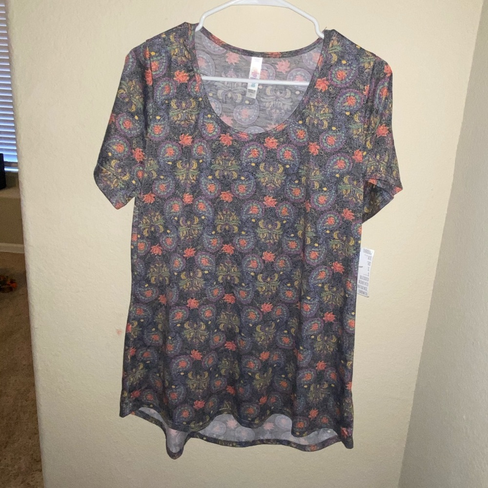 NWT! Lularoe Large Classic T Multi-colored shirt.